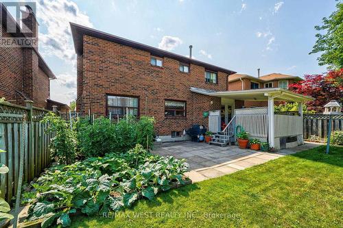 27 Gaslight Crescent, Toronto (Highland Creek), ON - Outdoor