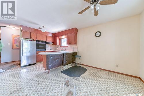 133 Mcmurchy Avenue, Regina, SK - Indoor Photo Showing Kitchen