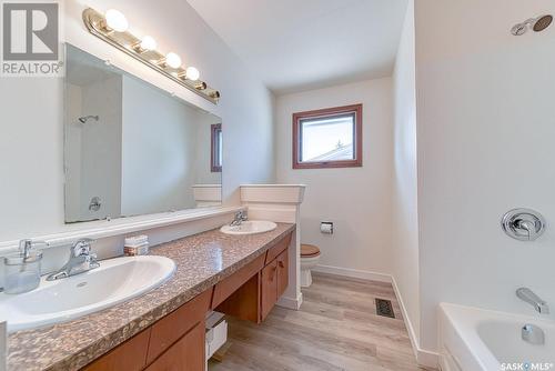 133 Mcmurchy Avenue, Regina, SK - Indoor Photo Showing Bathroom