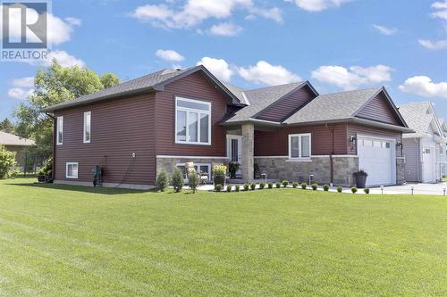 107 Chatfield Dr, Sault Ste. Marie, ON - Outdoor