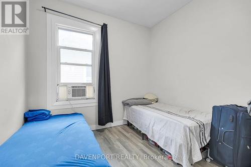 264 Hamilton Road, London, ON - Indoor Photo Showing Bedroom