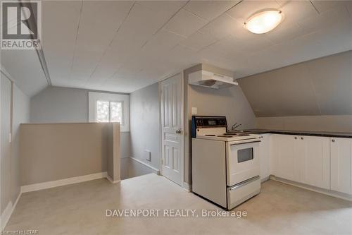 264 Hamilton Road, London, ON - Indoor Photo Showing Kitchen