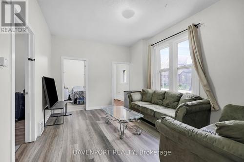 264 Hamilton Road, London, ON - Indoor Photo Showing Living Room