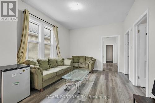 264 Hamilton Road, London, ON - Indoor Photo Showing Living Room