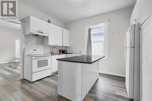 264 Hamilton Road, London, ON - Indoor Photo Showing Kitchen