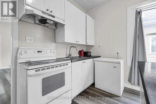 264 Hamilton Road, London, ON - Indoor Photo Showing Kitchen