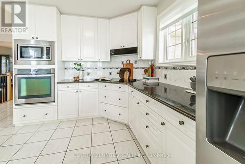 403 Hannah Road, Hamilton Township, ON - Indoor Photo Showing Kitchen