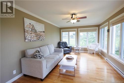 90 Nowlan Street, Grand-Sault/Grand Falls, NB - Indoor Photo Showing Living Room