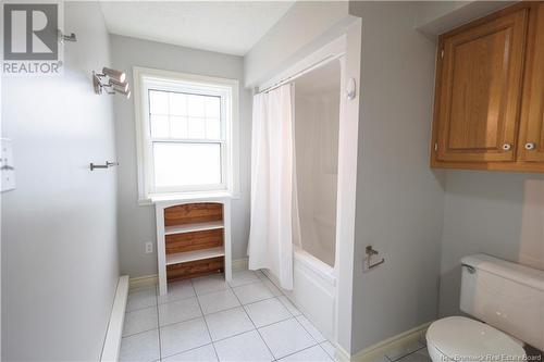 90 Nowlan Street, Grand-Sault/Grand Falls, NB - Indoor Photo Showing Bathroom