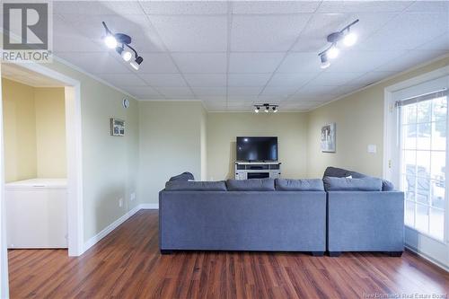 90 Nowlan Street, Grand-Sault/Grand Falls, NB - Indoor Photo Showing Living Room