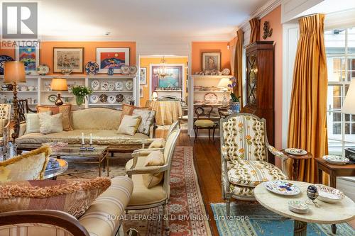 217 Butler Street, Niagara-On-The-Lake, ON - Indoor Photo Showing Living Room