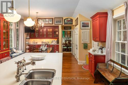 217 Butler Street, Niagara-On-The-Lake, ON - Indoor Photo Showing Kitchen With Double Sink