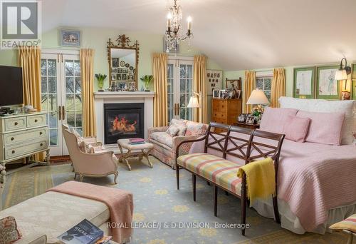 217 Butler Street, Niagara-On-The-Lake, ON - Indoor Photo Showing Living Room With Fireplace