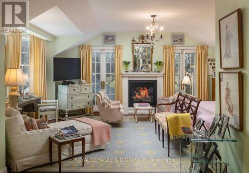 217 Butler Street, Niagara-On-The-Lake, ON - Indoor Photo Showing Living Room With Fireplace