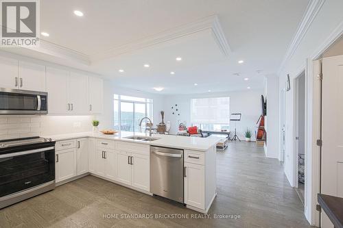 505 - 480 Callaway Road, London, ON - Indoor Photo Showing Kitchen With Double Sink With Upgraded Kitchen