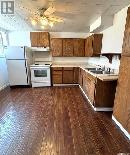 1272 102Nd Street, North Battleford, SK - Indoor Photo Showing Kitchen With Double Sink