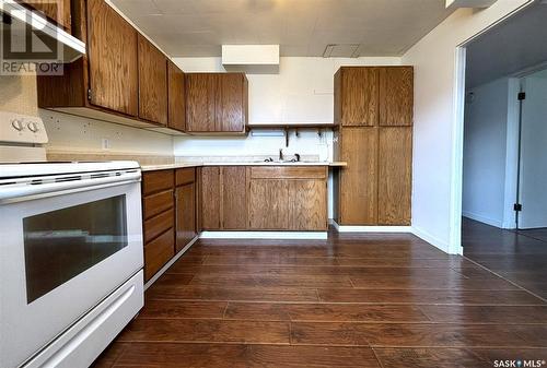 1272 102Nd Street, North Battleford, SK - Indoor Photo Showing Kitchen