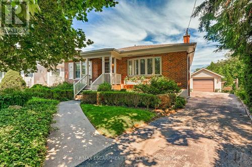 2329 Sharron Street, Burlington (Brant), ON - Outdoor