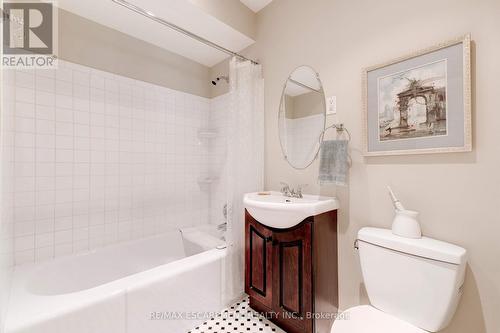 2329 Sharron Street, Burlington (Brant), ON - Indoor Photo Showing Bathroom