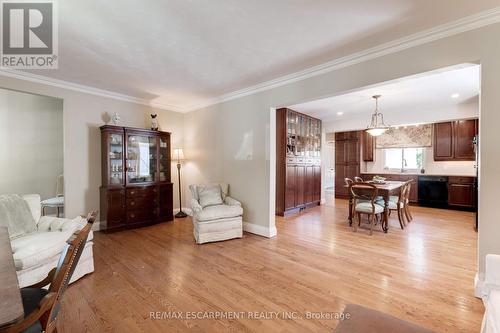 2329 Sharron Street, Burlington (Brant), ON - Indoor Photo Showing Living Room