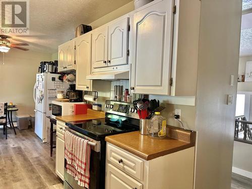 7332 Island Road, Oliver, BC - Indoor Photo Showing Kitchen