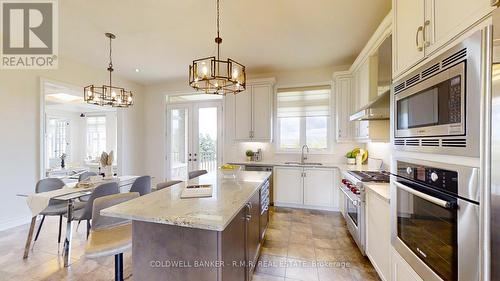 61 - 19 Forestgreen Drive, Uxbridge, ON - Indoor Photo Showing Kitchen With Stainless Steel Kitchen With Upgraded Kitchen