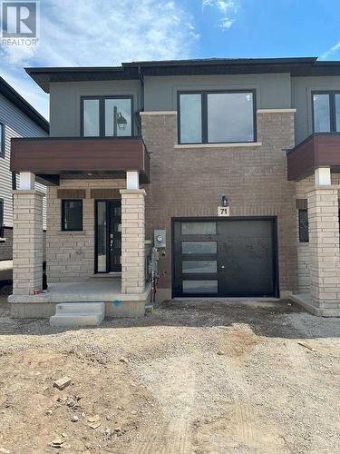 71 - 155 Equestrian Way, Cambridge, ON - Outdoor