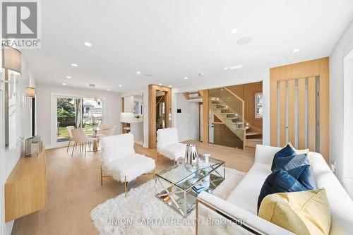 28 Pine Avenue, Toronto (The Beaches), ON - Indoor Photo Showing Living Room