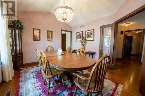 1204 Hamilton Road, London, ON - Indoor Photo Showing Dining Room