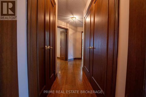 1204 Hamilton Road, London, ON - Indoor Photo Showing Other Room