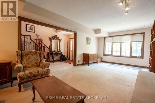 1204 Hamilton Road, London, ON - Indoor