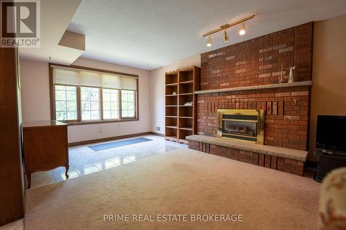 1204 Hamilton Road, London, ON - Indoor With Fireplace