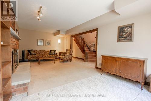 1204 Hamilton Road, London, ON - Indoor