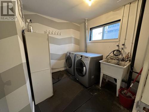 8615 87 Street, Fort St. John, BC - Indoor Photo Showing Laundry Room