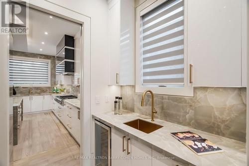 49 Abitibi Avenue, Toronto (Newtonbrook East), ON - Indoor Photo Showing Kitchen With Upgraded Kitchen