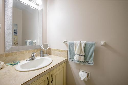 18 Barry Street|Unit #12, St. Catharines, ON - Indoor Photo Showing Bathroom