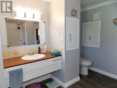 4285 N Clear Road, Williams Lake, BC - Indoor Photo Showing Bathroom