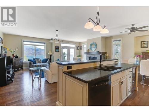 6148 Lipsett Avenue, Peachland, BC - Indoor Photo Showing Kitchen With Double Sink