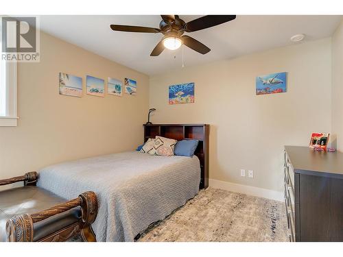 6148 Lipsett Avenue, Peachland, BC - Indoor Photo Showing Bedroom