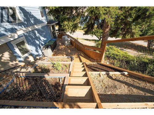 6148 Lipsett Avenue, Peachland, BC - Outdoor