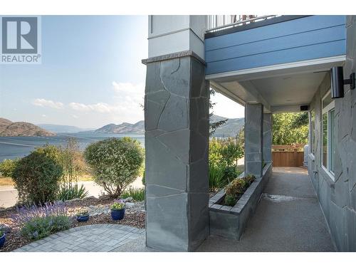 6148 Lipsett Avenue, Peachland, BC - Outdoor