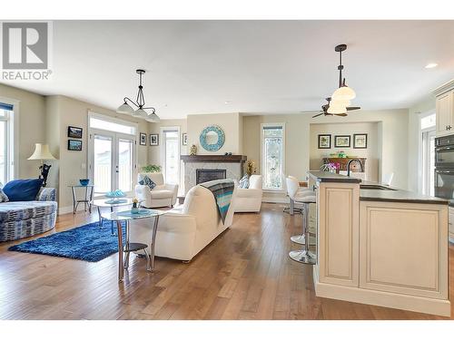 6148 Lipsett Avenue, Peachland, BC - Indoor Photo Showing Living Room With Fireplace