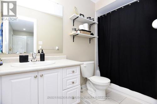 2 Addiscott Street, Brampton (Sandringham-Wellington), ON - Indoor Photo Showing Bathroom