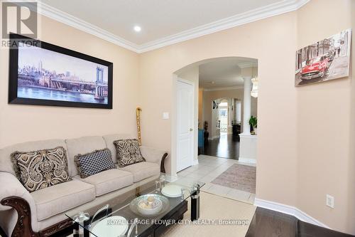 2 Addiscott Street, Brampton (Sandringham-Wellington), ON - Indoor Photo Showing Living Room