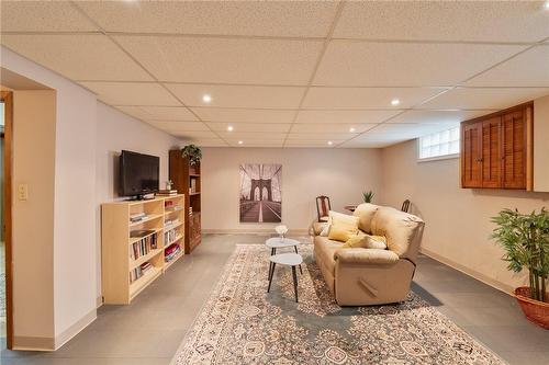 185 Nugent Drive, Hamilton, ON - Indoor Photo Showing Basement