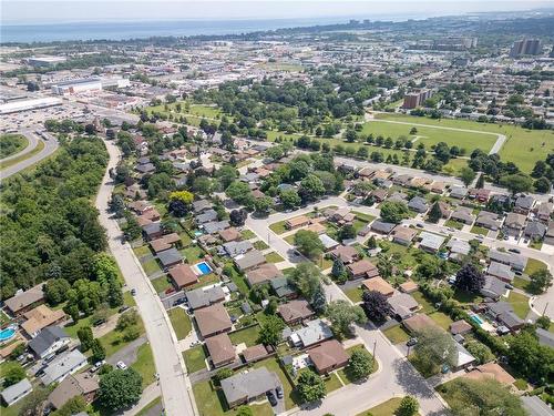 Great location! Seconds to Redhill & QEW - 185 Nugent Drive, Hamilton, ON - Outdoor With View