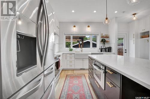 431 5Th Street E, Saskatoon, SK - Indoor Photo Showing Kitchen With Upgraded Kitchen