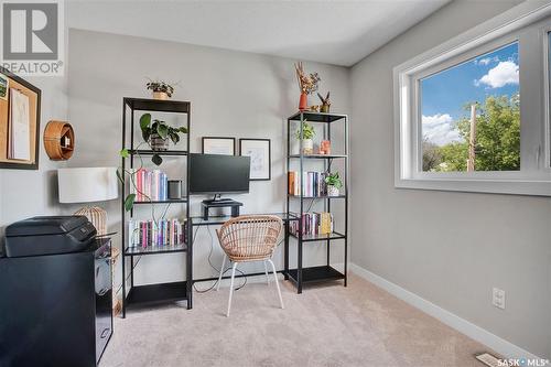 431 5Th Street E, Saskatoon, SK - Indoor Photo Showing Office