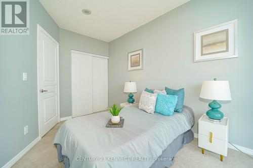 2607 - 2240 Lake Shore Boulevard W, Toronto (Mimico), ON - Indoor Photo Showing Bedroom