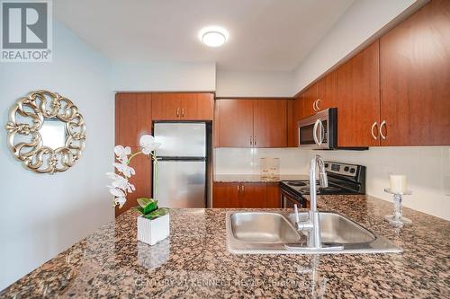 2607 - 2240 Lake Shore Boulevard W, Toronto (Mimico), ON - Indoor Photo Showing Kitchen With Double Sink